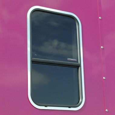 MARCO PARA VENTANA FREIGHTLINER